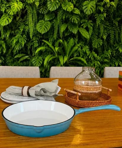 Frigideira Ferro Fundido Esmaltada Fundo Branco Azul-turquesa
