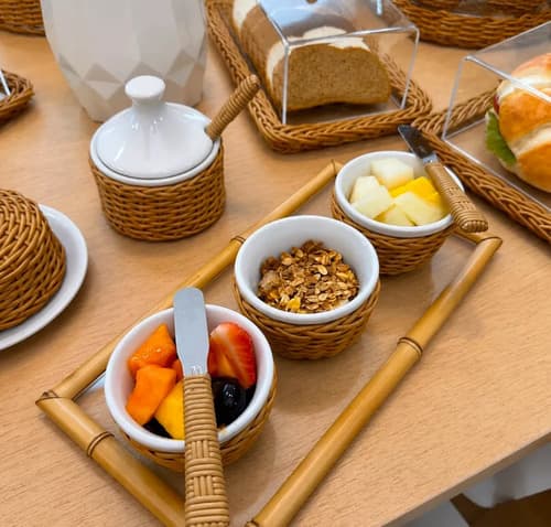 Kit Prancha Bambu E Vidro + 3 Petisqueiras + 3 Espátulas Caramelo